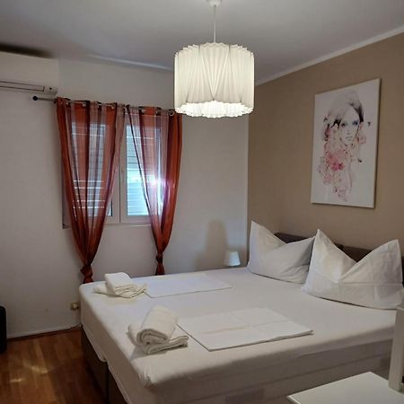 Apartman Laura Galileo Blizu Centra I Plaze Makarska Extérieur photo